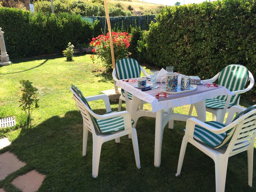 Bed and Breakfast Sa Mariposa Ittiri Екстер'єр фото